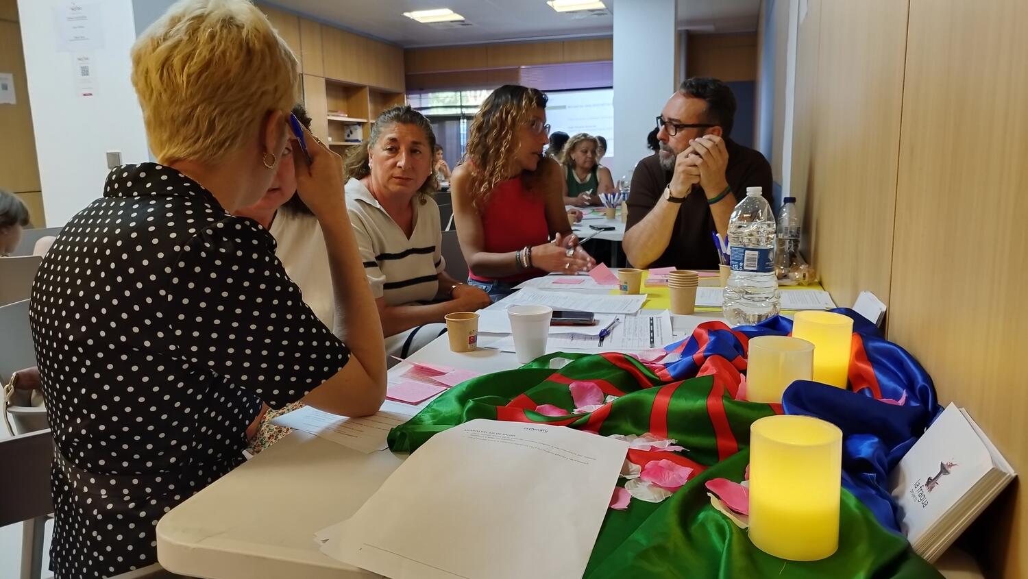 El Pueblo Gitano exige igualdad: una jornada en Sevilla para romper silencios y repensar discursos
